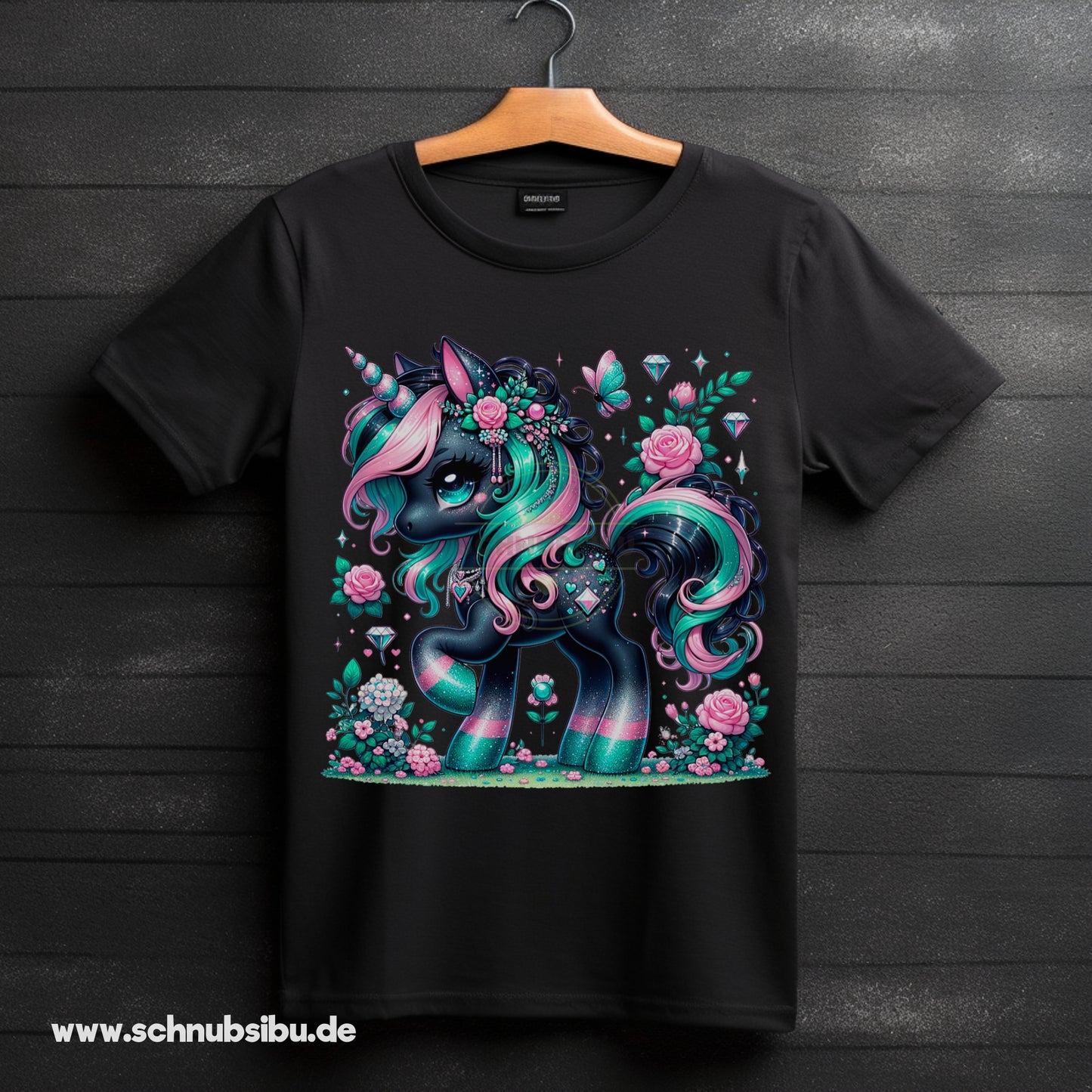 schnubsibu- Produktfoto_-_Mockup-Buegelbild-s-bedeinhorn04 -