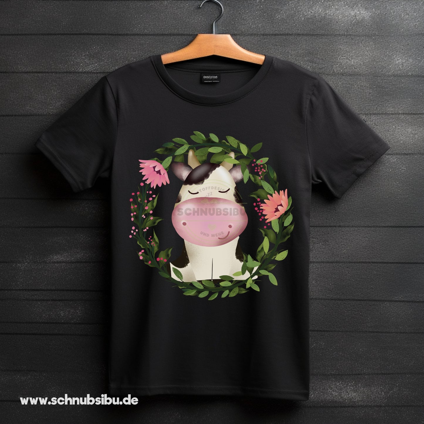 schnubsibu- Produktfoto_-_Mockup-Buegelbild-s-kuhmitkranz -