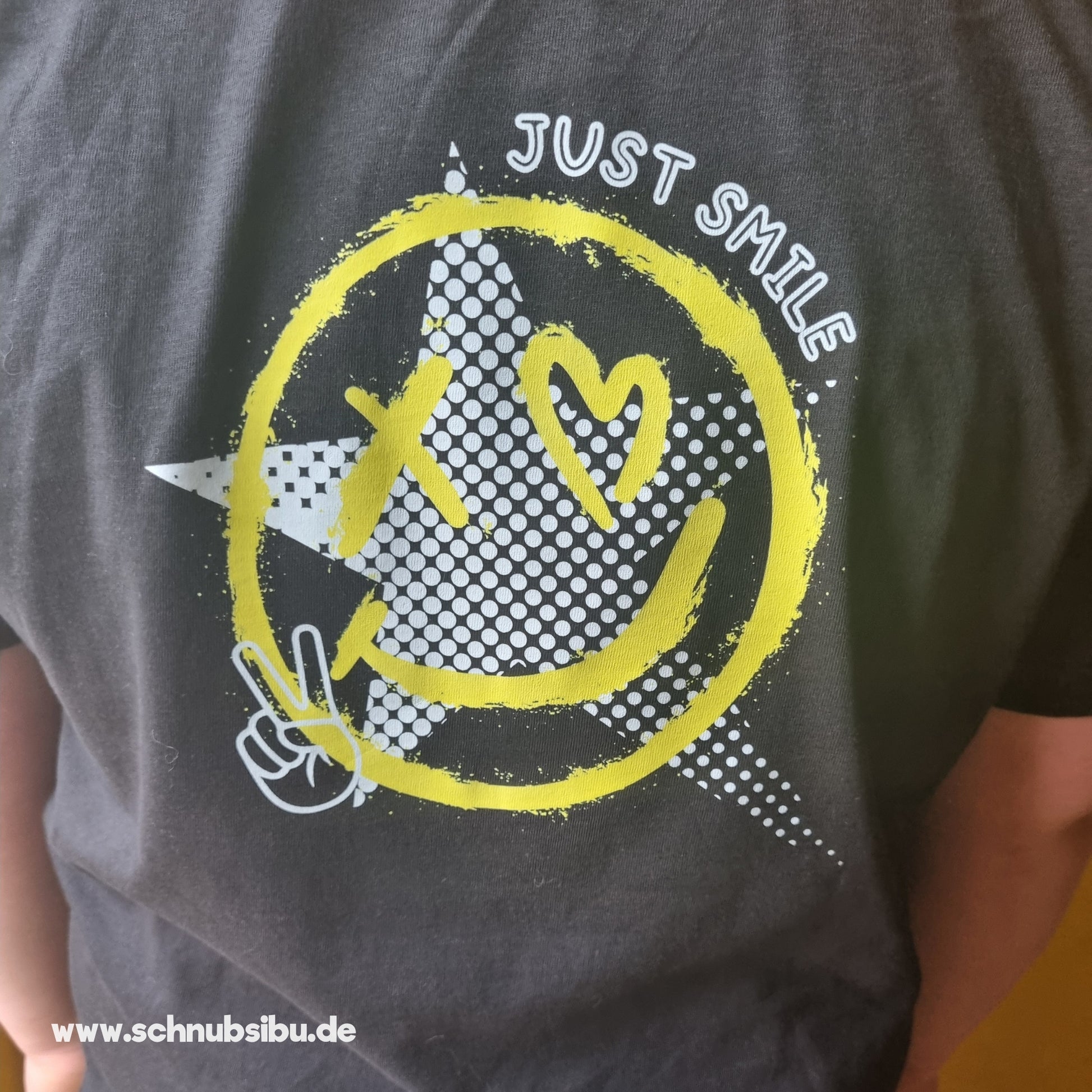 schnubsibu- Produktfoto-BigSmilegelb_3 -