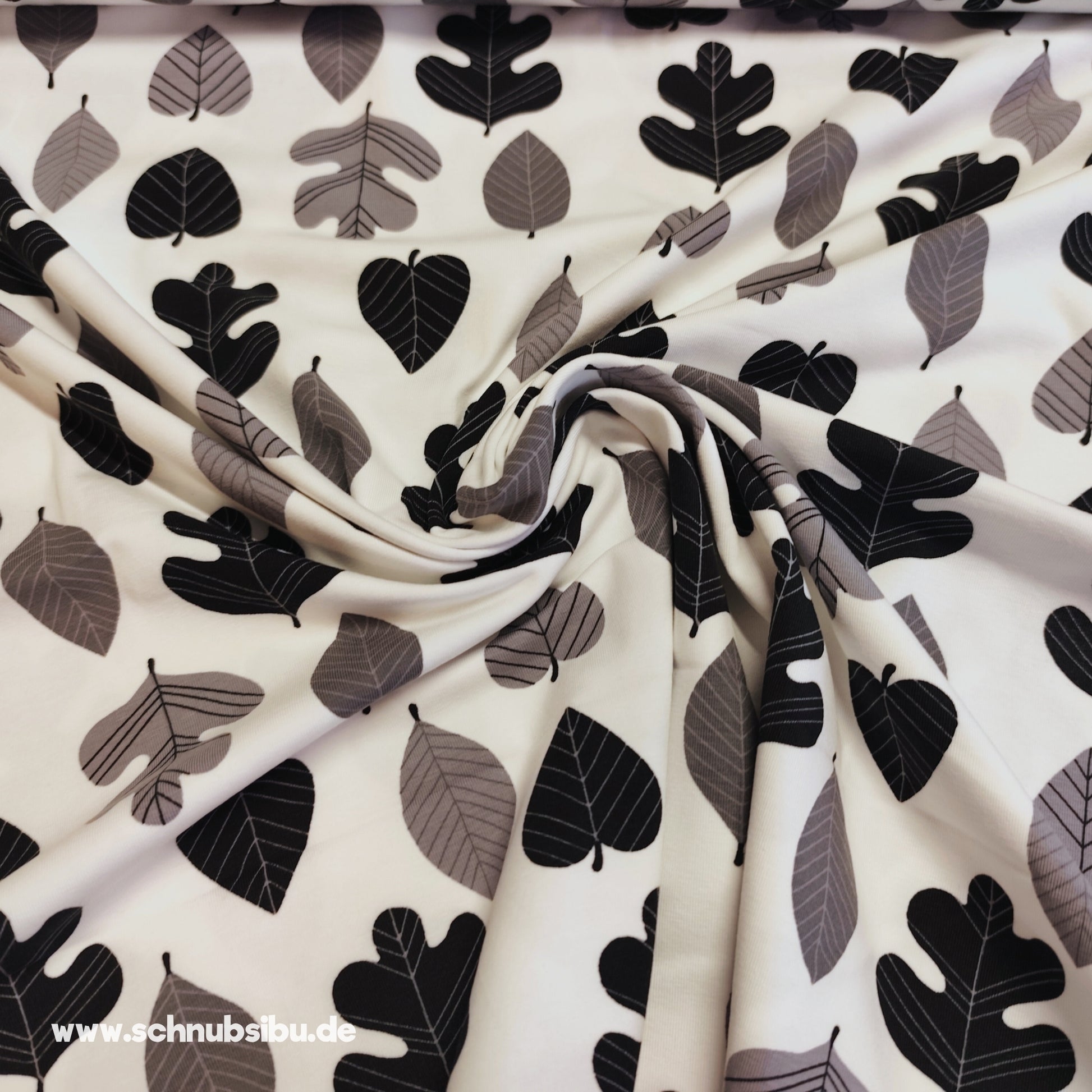 schnubsibu- Produktfoto-herbstblattweissstoff_4 -