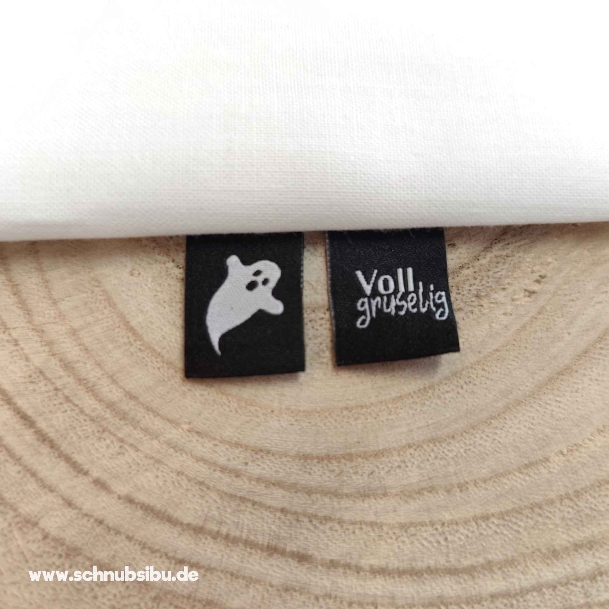 schnubsibu- Produktfoto-labelvollgruselig_2 -
