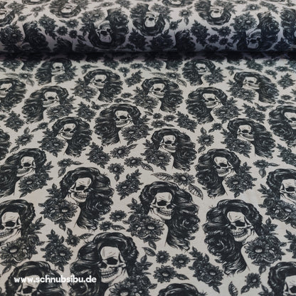 schnubsibu- Produktfoto-skullladyrraustoff -