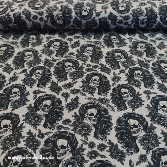 schnubsibu- Produktfoto-skullladyrraustoff -