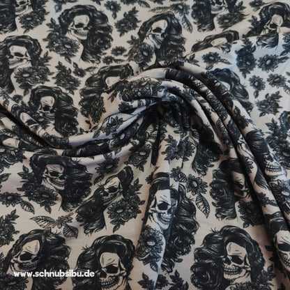 schnubsibu- Produktfoto-skullladyrraustoff_4 -