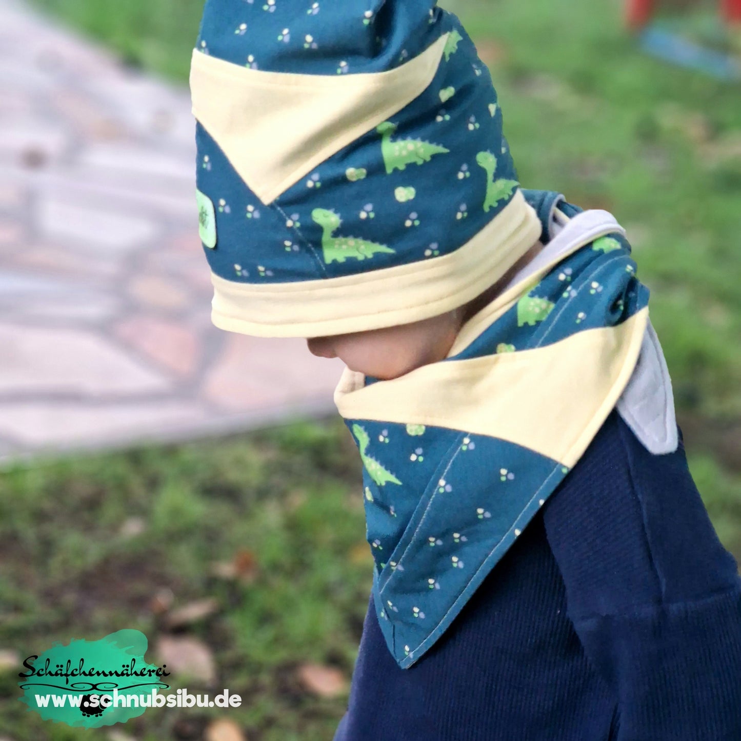 schnubsibu- Produktfoto-stoffdinozeitgruen_10 -