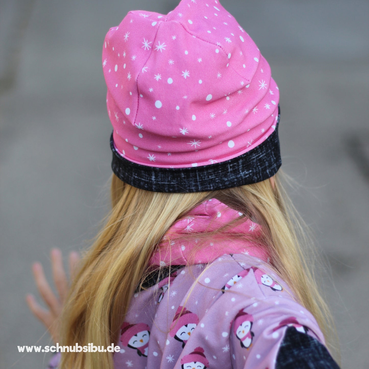 schnubsibu- Produktfoto-stoffschneeflockenrosanaeher -