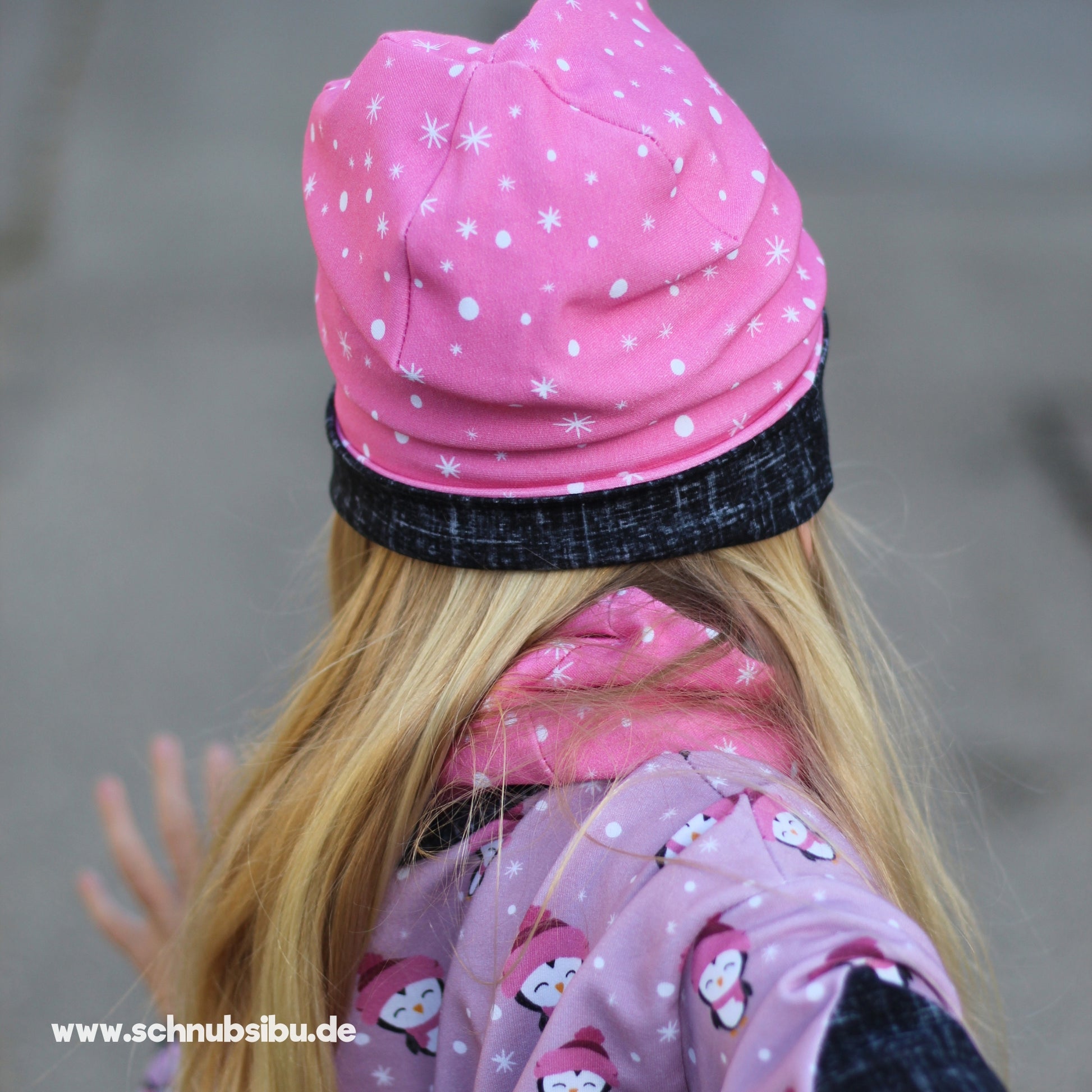 schnubsibu- Produktfoto-stoffschneeflockenrosanaeher -