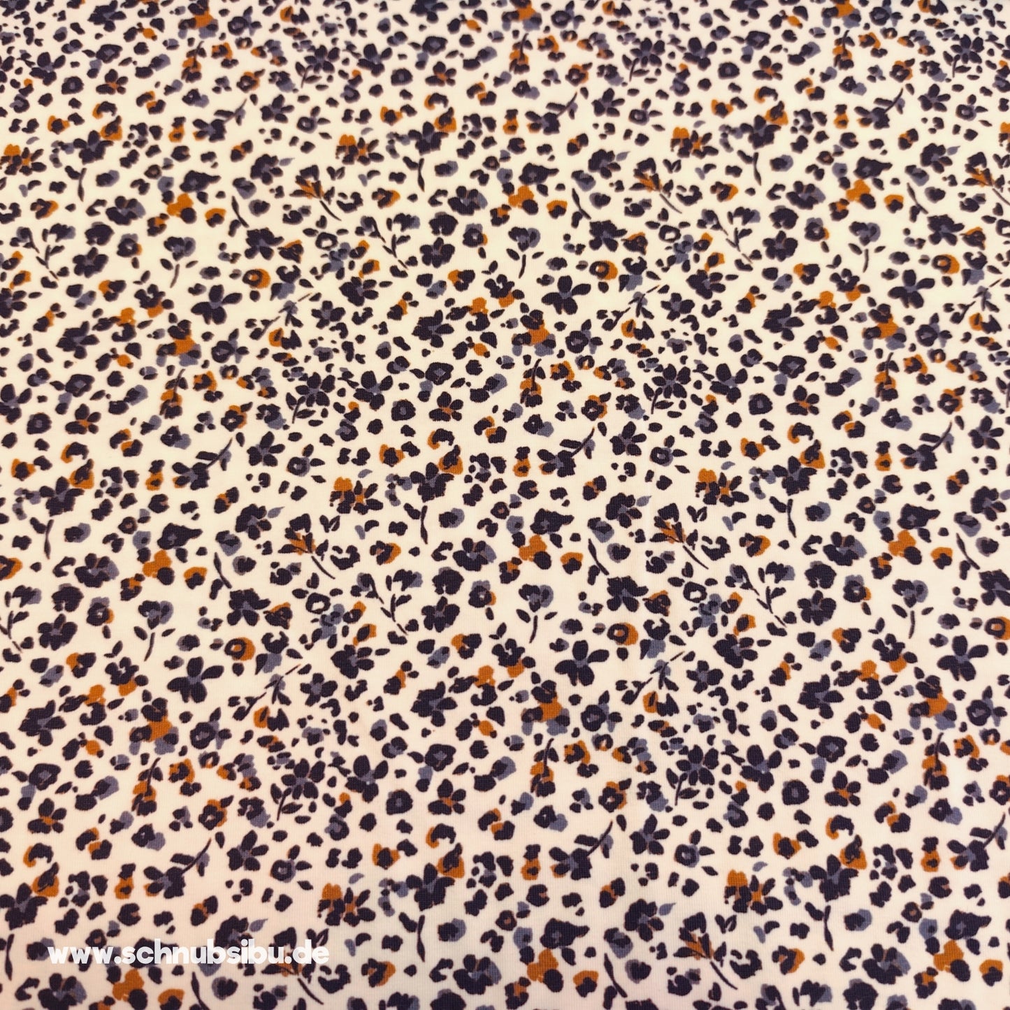 schnubsibu- Produktfoto-vintageblumenstoff_3 -