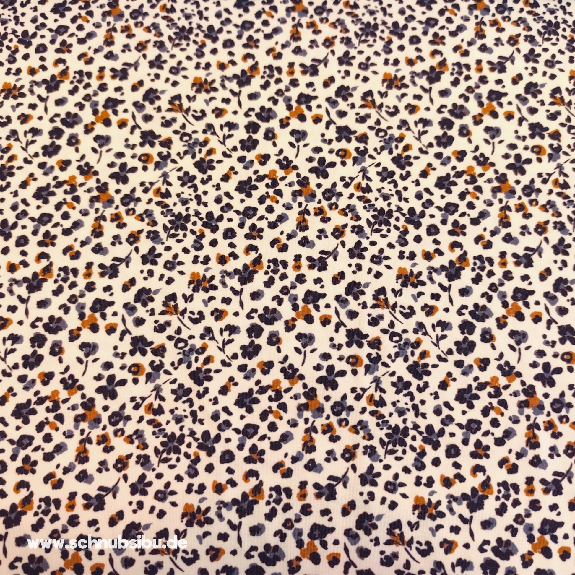 schnubsibu- Produktfoto-vintageblumenstoff_3 -