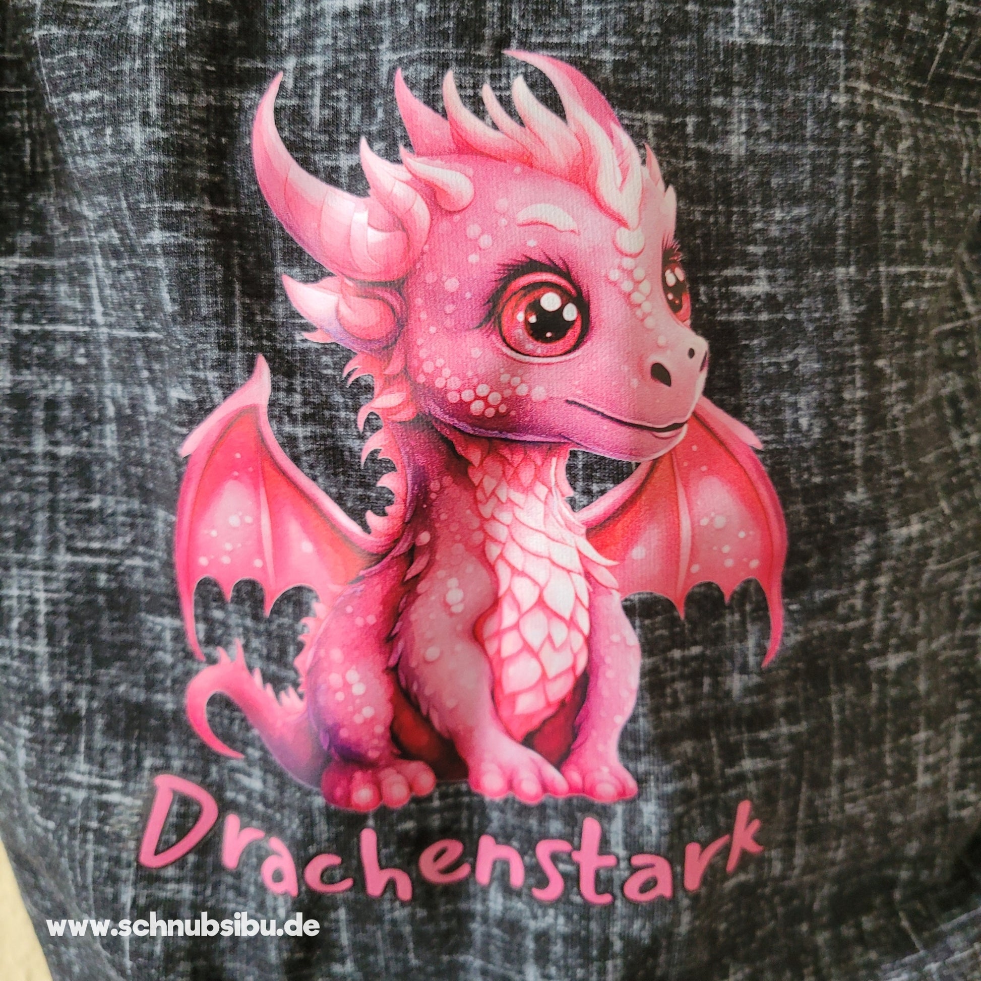 schnubsibu- Produktfoto_-_Drachenstark_pink -