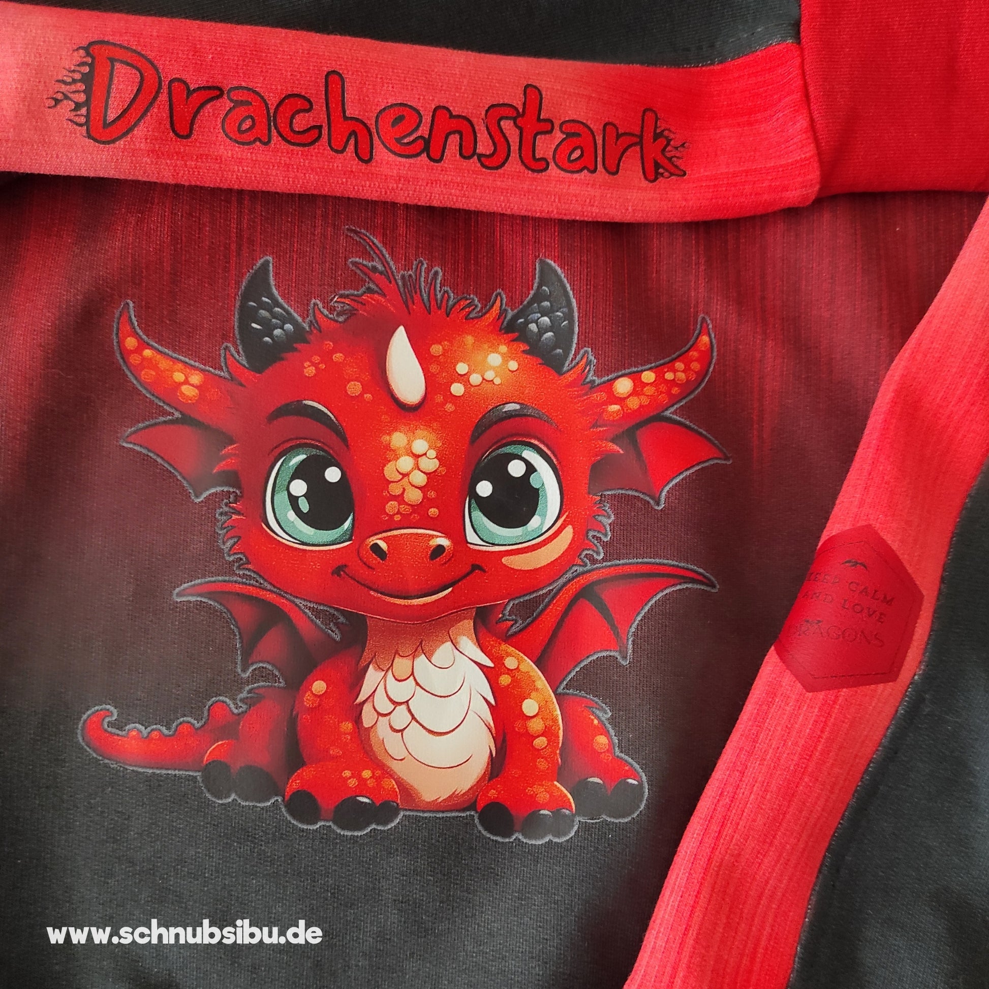 schnubsibu- Produktfoto_-_Drachenstark_rot_2 -