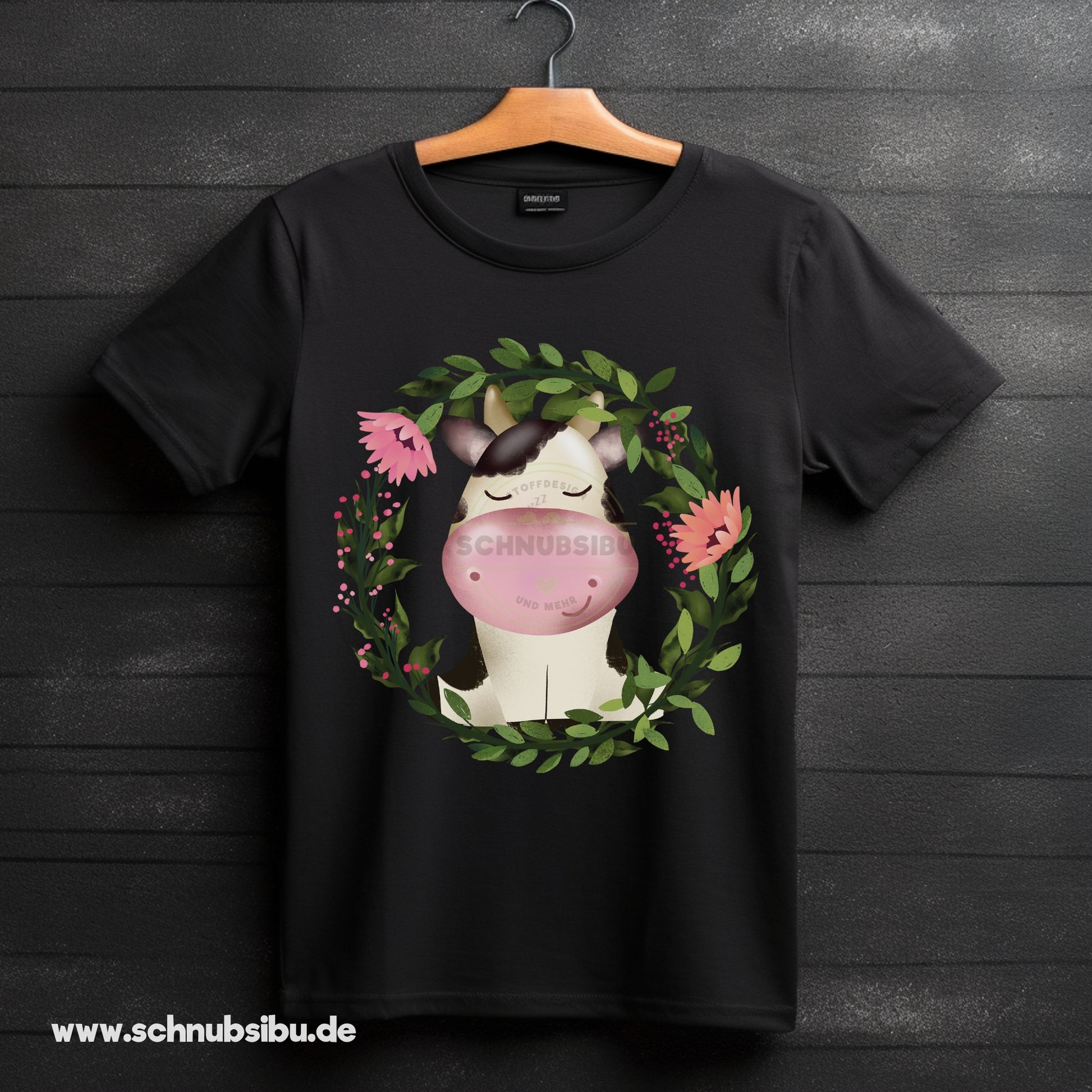 schnubsibu- Produktfoto_-_Mockup-Buegelbild-s-kuhmitkranz -