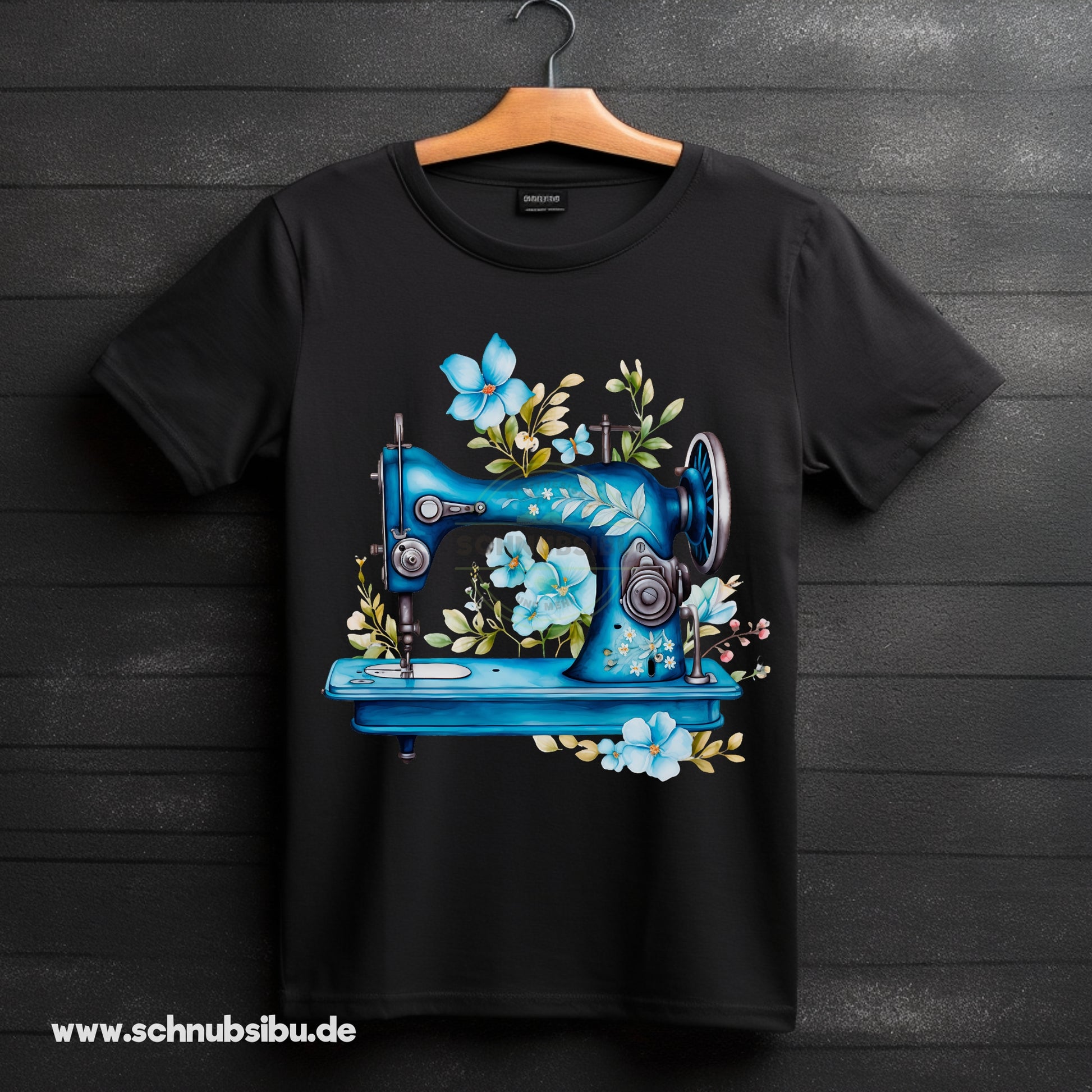 schnubsibu- Produktfoto_-_Mockup-Buegelbild-s-naehmaschineblau -