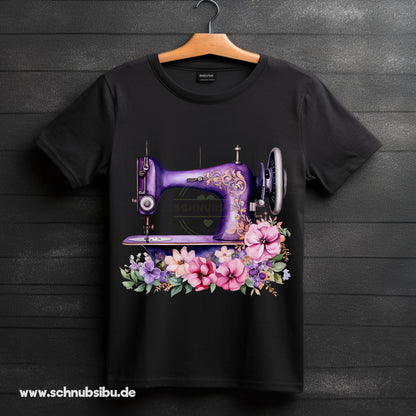 schnubsibu- Produktfoto_-_Mockup-Buegelbild-s-naehmaschinelila -