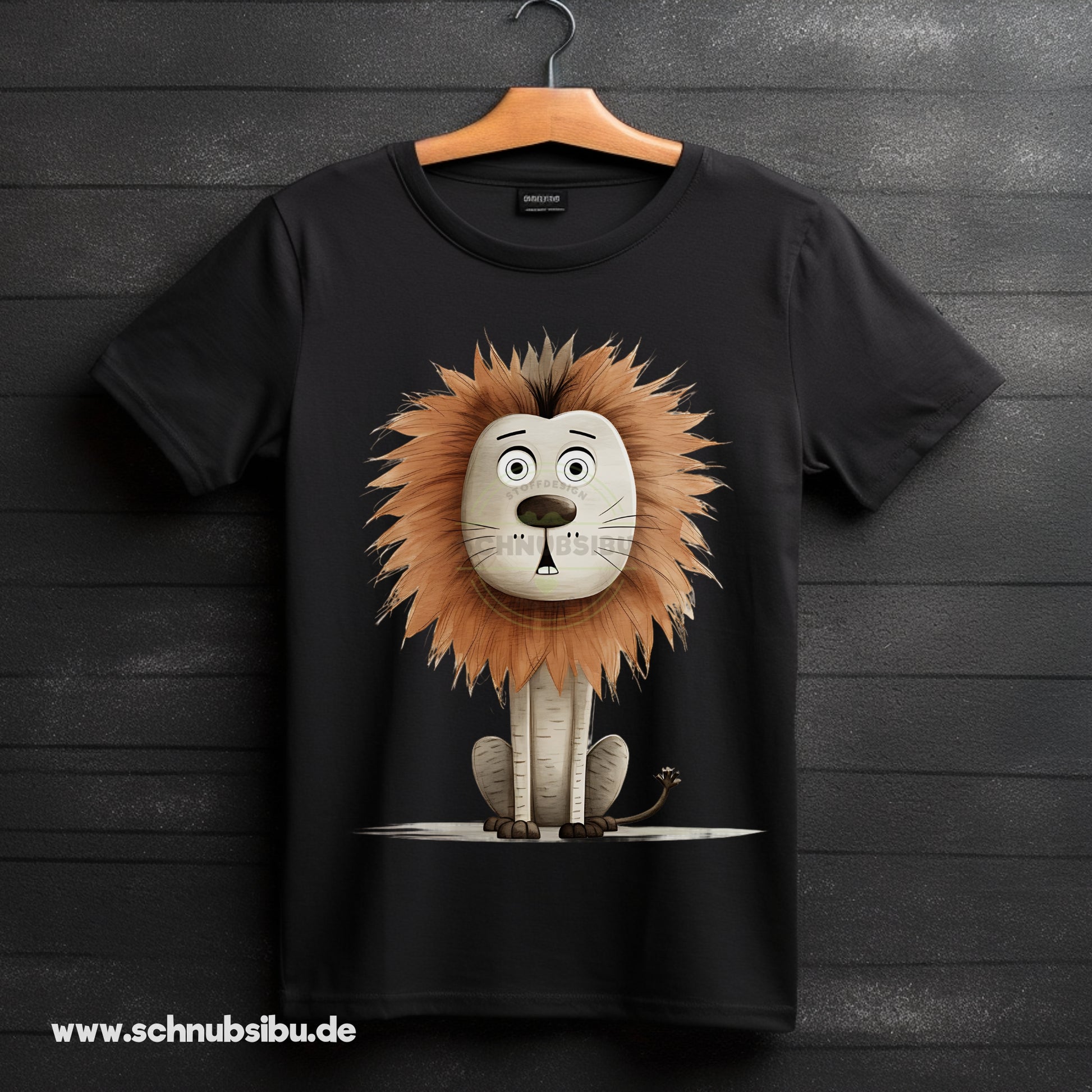 schnubsibu- Produktfoto_-_Mockup-Buegelbild-s-verruecktetiereloewe -