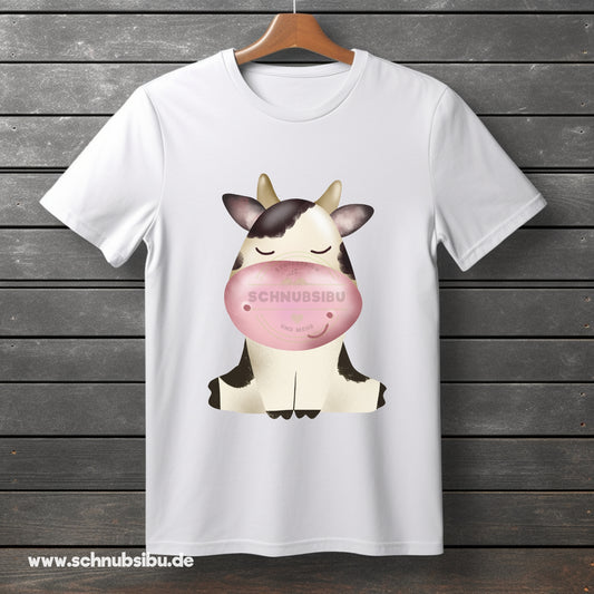 schnubsibu- Produktfoto_-_Mockup-Buegelbild-w-kuhsitzend -