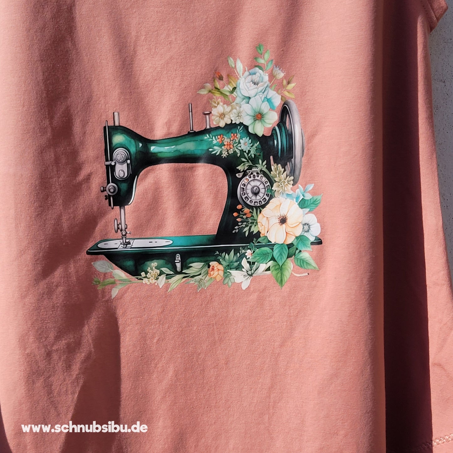 schnubsibu- Produktfoto_-_bbnaehmaschinedunkelgruen03 -