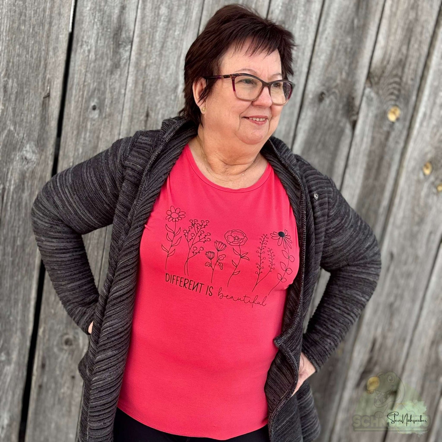 Bügelbild „Different" – minimalistisches Design für deine DIY-Projekte | Schnubsibu