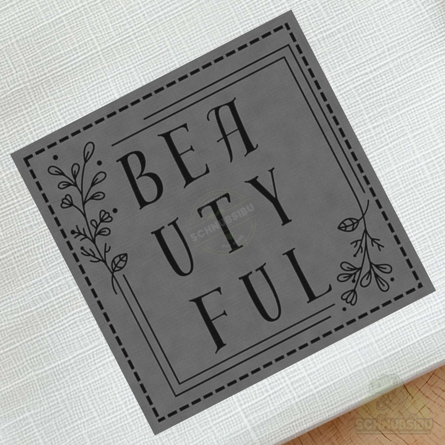 schnubsibu- schnubsibu-produktfoto-buegellabel-aufstoff-beautiful_4 - grau