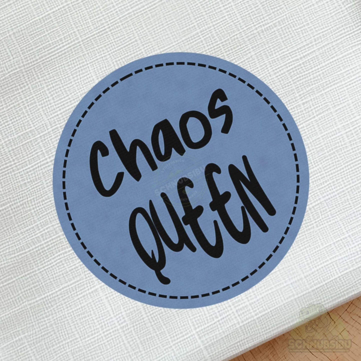 Bügel-Label "Chaos Queen" – schnelle Akzente für Kleidung & Accessoires | Schnubsibu