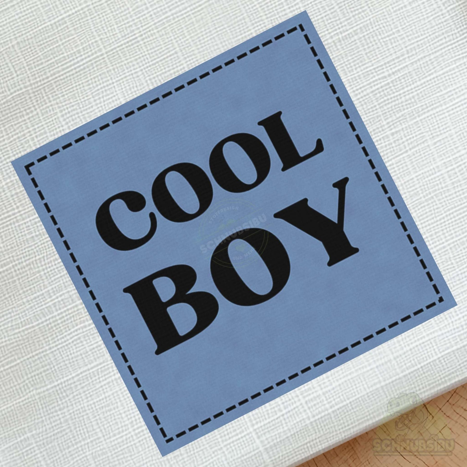 schnubsibu- schnubsibu-produktfoto-buegellabel-aufstoff-coolboy_5 - blau