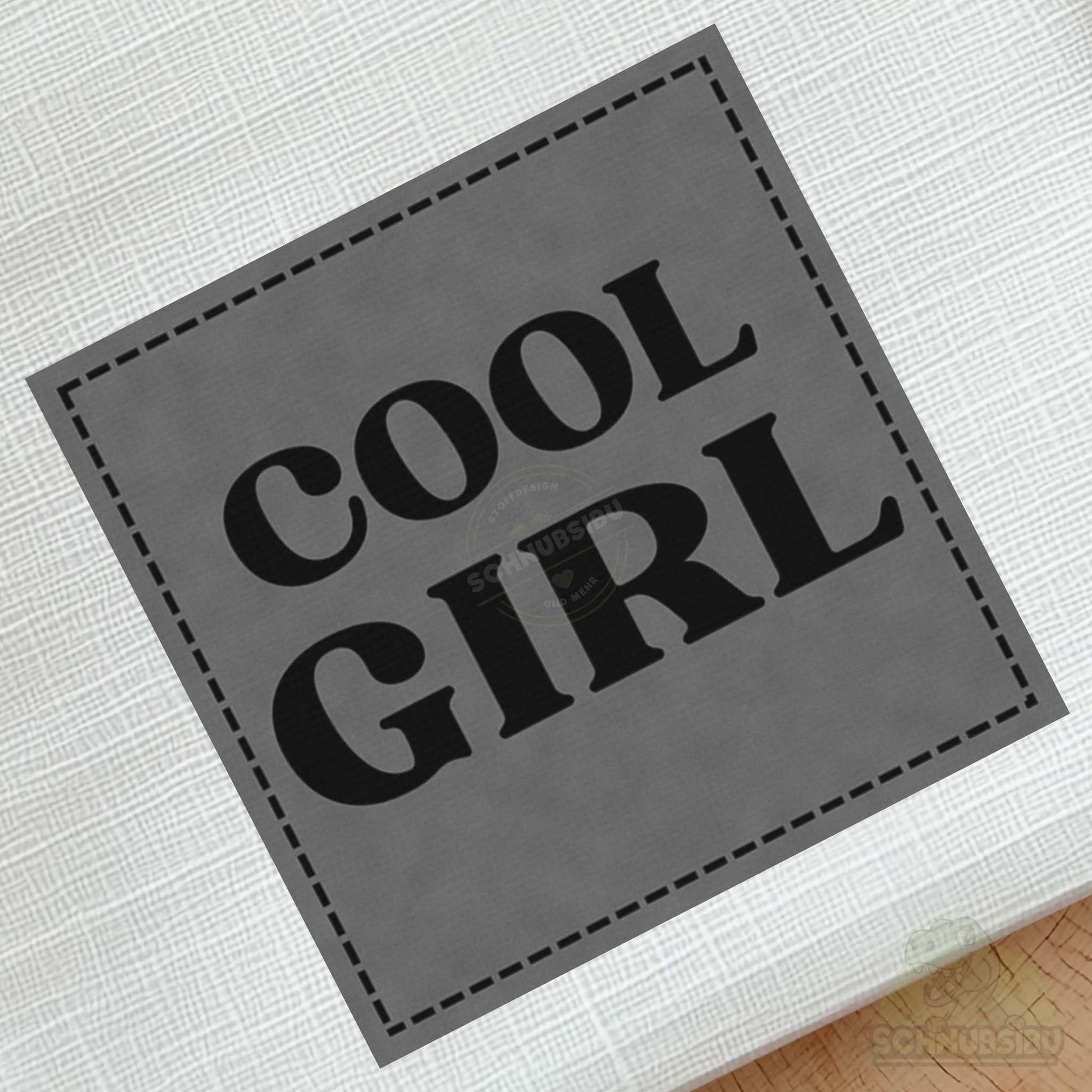 schnubsibu- schnubsibu-produktfoto-buegellabel-aufstoff-coolgirl_4 - grau