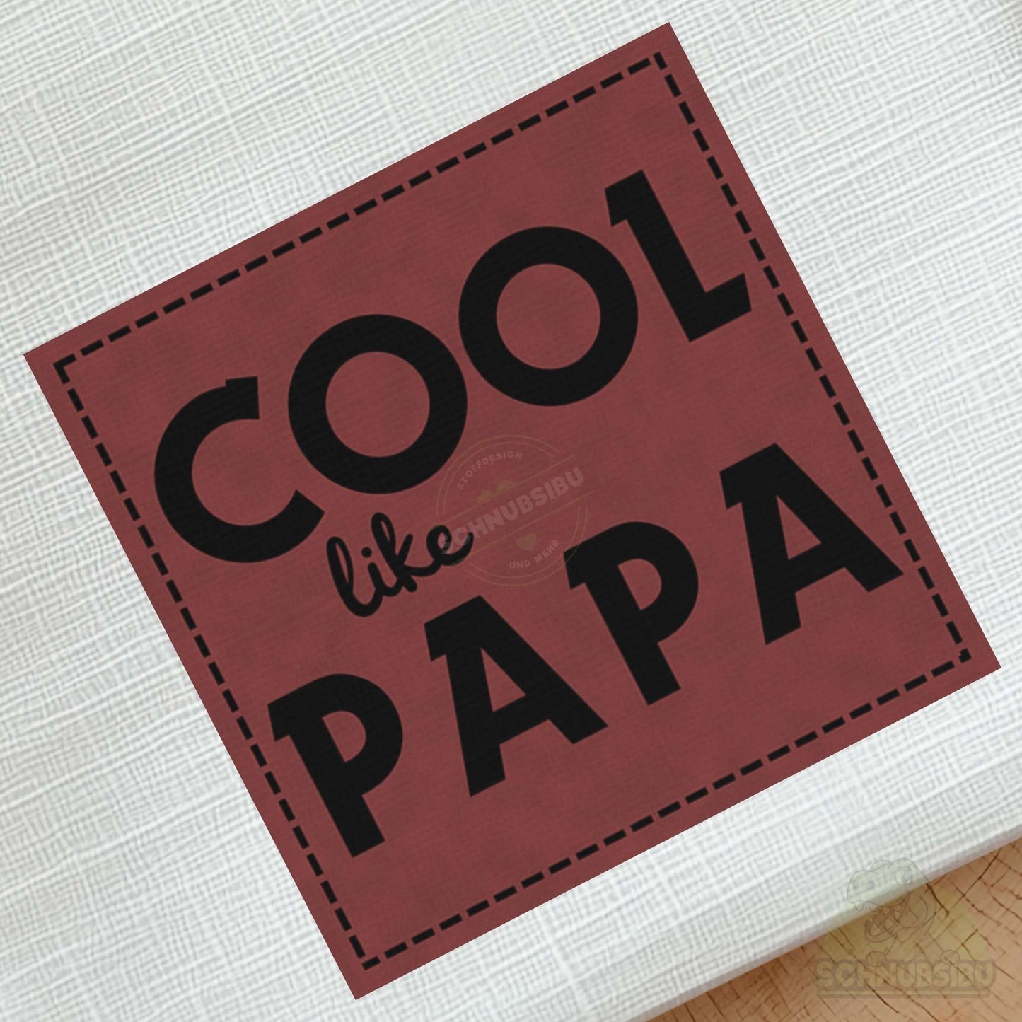 schnubsibu- schnubsibu-produktfoto-buegellabel-aufstoff-coollikepapa - rot