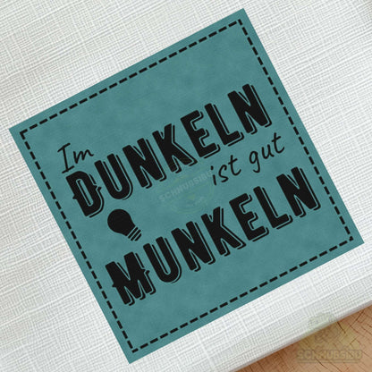 schnubsibu- schnubsibu-produktfoto-buegellabel-aufstoff-dunkelnmunkeln - türkis