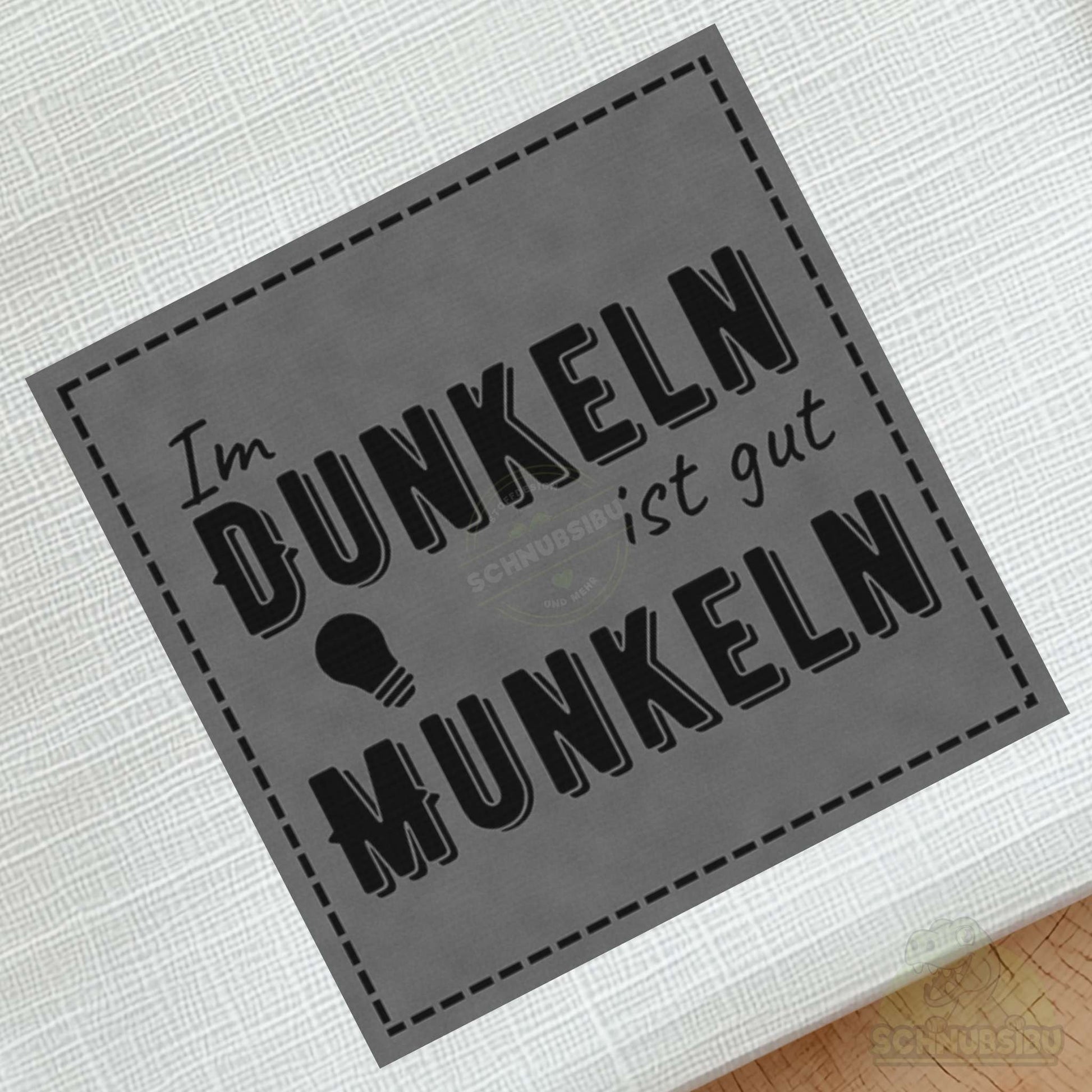 schnubsibu- schnubsibu-produktfoto-buegellabel-aufstoff-dunkelnmunkeln_4 - grau