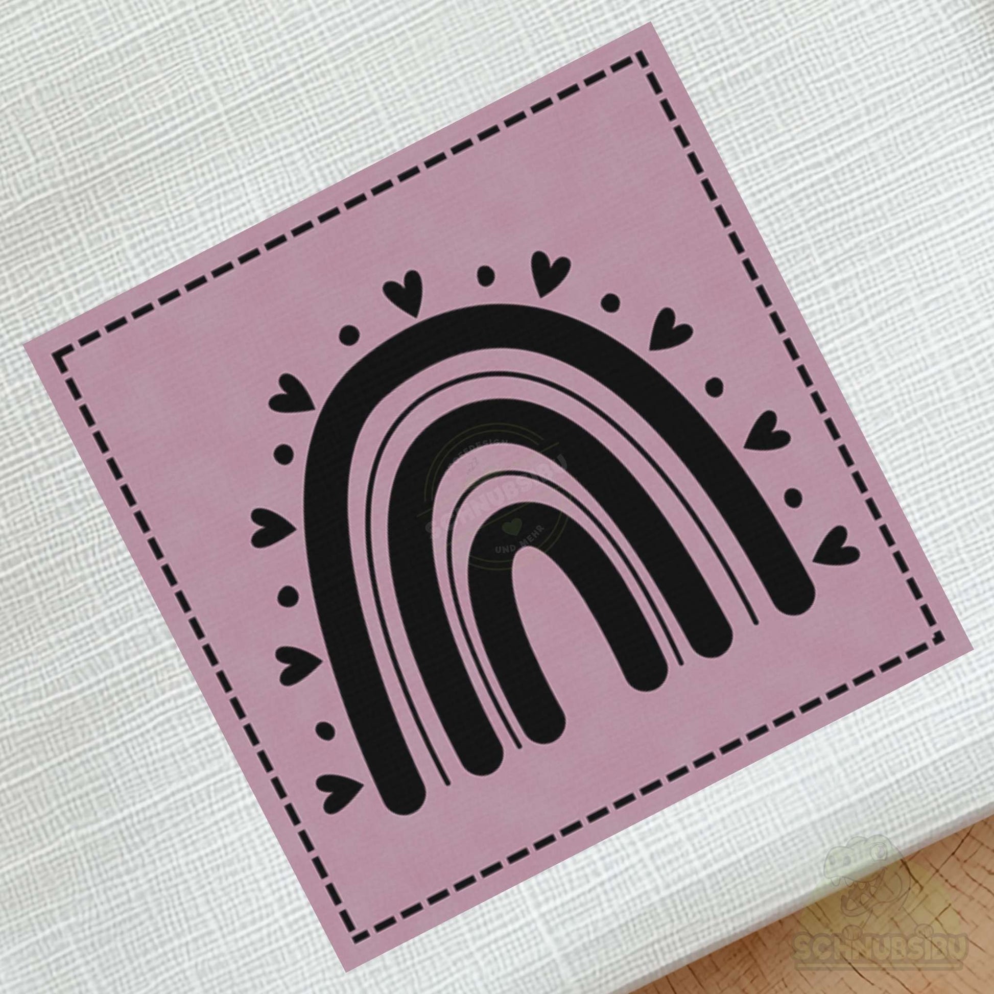 schnubsibu- schnubsibu-produktfoto-buegellabel-aufstoff-regenbogen_4 - rosa